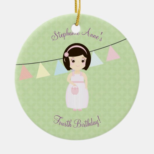 Verjaardagsmeisje aan Gift Table Keramisch Ornament (Voorkant)