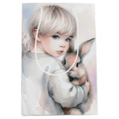 Verjaardagsmeisje met een konijn medium cadeauzakje (Voorkant)