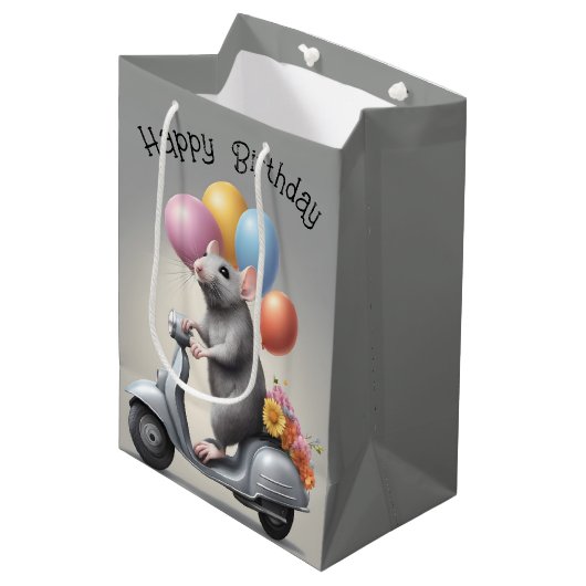 Verjaardagsmuis op een scooter medium cadeauzakje (Voorkant Gekanteld)