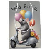Verjaardagsmuis op een scooter medium cadeauzakje (Voorkant)