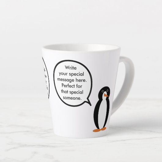 Verjaardagspak praten Ms. Penguin gepersonaliseerd Latte Mok (Rechterhoek)
