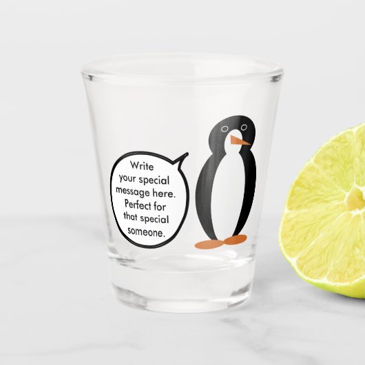 Verjaardagspak Praten Ms. Penguin Shot Glas (Voorkant)