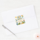 Verjaardagssticker met cute dinosaurus vierkante sticker (Envelop)