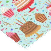 Verjaardagstaarten en Cupcakes Ontwerp Tafelkleed (Gekanteld)