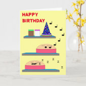 Verjaardagstaarten wachten om te worden bevroren:  kaart (Gele Bloem)