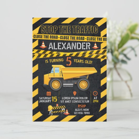 Verjaardagsuitnodiging bouw kaart (Staand voorkant)