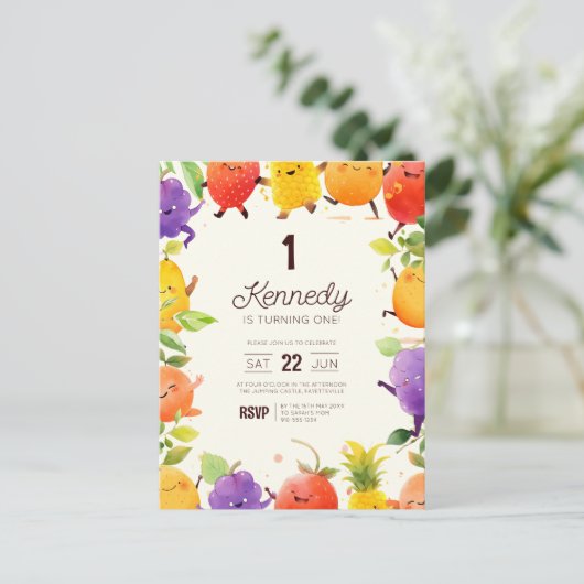 Verjaardagsuitnodiging Dansend Fruit Briefkaart (Staand voorkant)