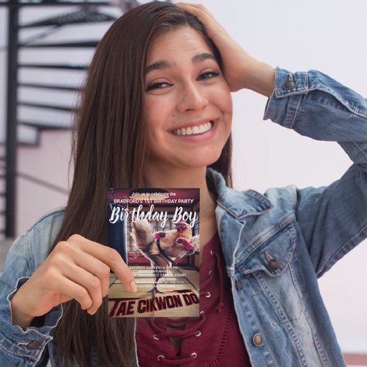 Verjaardagsuitnodiging Gedrag van een rare kip Briefkaart