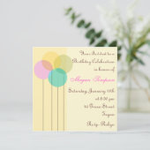 Verjaardagsuitnodiging gele ballon kaart (Staand voorkant)