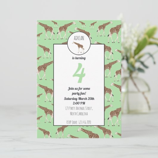 Verjaardagsuitnodiging Giraffe Jungle Safari Dier Kaart (Staand voorkant)