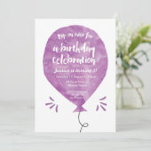 Verjaardagsuitnodiging in Paarse ballon Kaart (Staand voorkant)