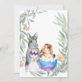 Verjaardagsuitnodiging 'Little Bunny Spring Greene (Achterkant)