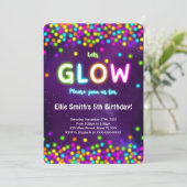Verjaardagsuitnodiging met Editable Glow Kaart (Staand voorkant)