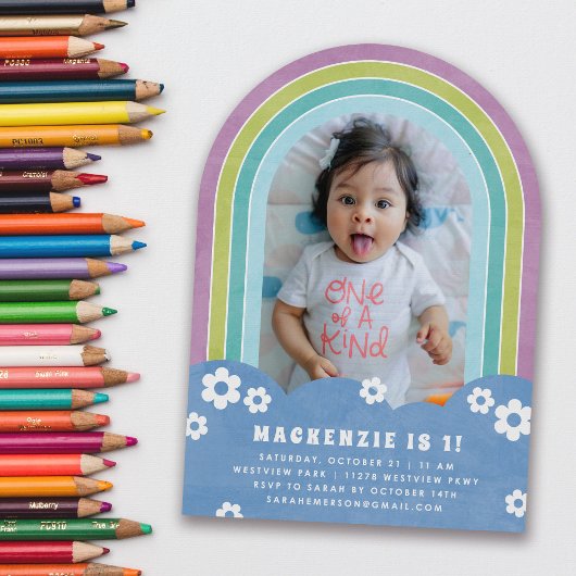 Verjaardagsuitnodiging Paarse Floral Rainbow Kind Kaart