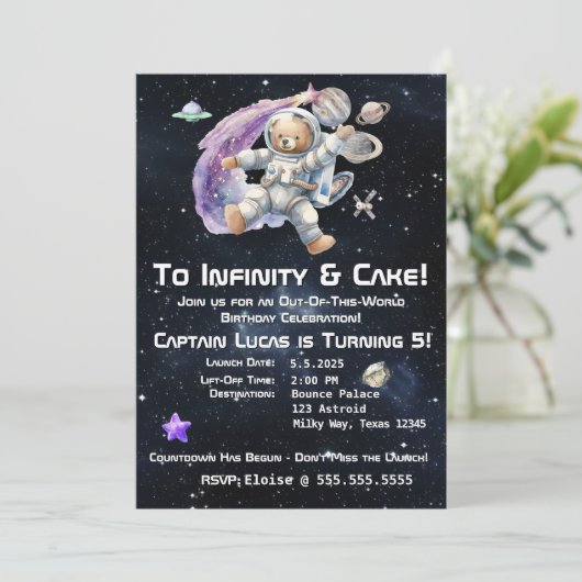 Verjaardagsuitnodiging van het Kind met het thema  Kaart (Staand voorkant)