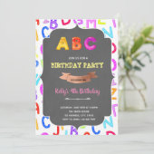 verjaardagsuitnodiging voor Alphabet girl Kaart (Staand voorkant)