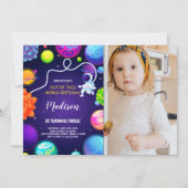 Verjaardagsuitnodiging voor de buitenste ruimte va kaart (Voorkant)