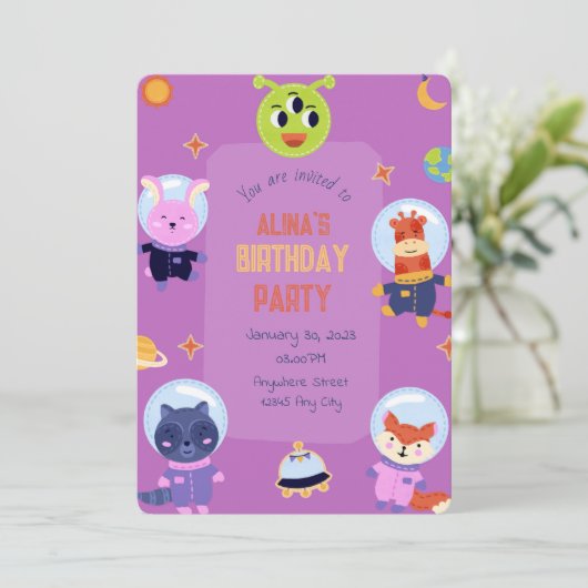 Verjaardagsuitnodiging voor dierenastronauten kaart (Staand voorkant)