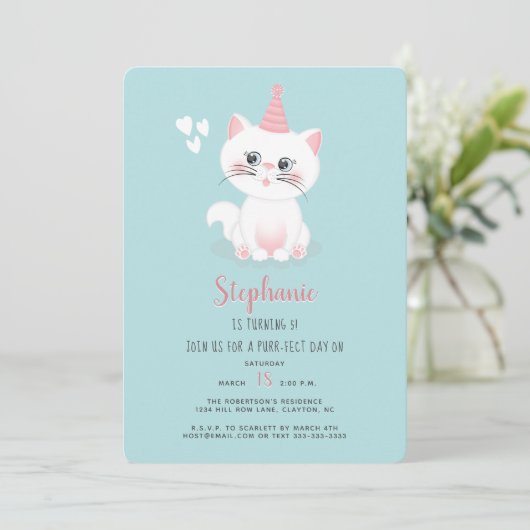 Verjaardagsuitnodiging voor een kattenpoot-perfect kaart (Staand voorkant)