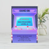 verjaardagsuitnodiging voor het spel feestdagenkaart (Staand voorkant)