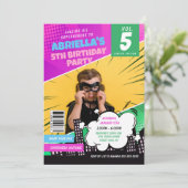 Verjaardagsuitnodiging voor meisjes stripboek supe kaart (Staand voorkant)