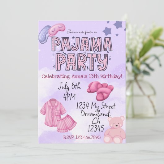 Verjaardagsuitnodiging voor pyjama-feest kaart (Staand voorkant)
