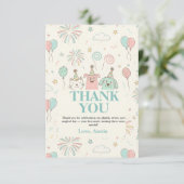 Verjaardagsuitnodiging voor speelse lieve en drie  bedankkaart (Staand voorkant)