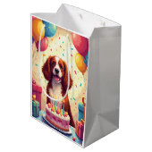 Verjaardagsviering van een Brittany Spaniel Medium Cadeauzakje (Achterkant Gekanteld)