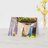 Verjaardagswas die aan waslijn hangt kaart (Gele Bloem)