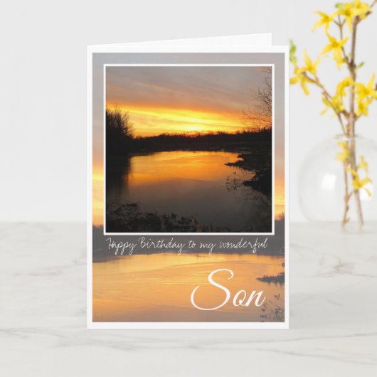 Verjaardagszoon, Dark Oranje Sunrise Reflection. Kaart (Gele Bloem)