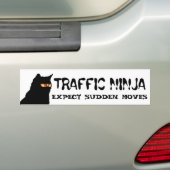 Verkeer Ninja Cat verwacht plotselinge bewegingen Bumpersticker (Op auto)