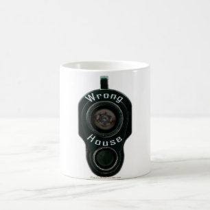 Verkeerde huis - Pistolen loop 2e wijziging mok