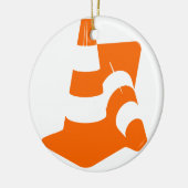 Verkeerskegel twee veiligheidspylons keramisch ornament (Links)