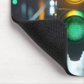 Verkeerslicht gloeit op City Street Muismat (Hoek)