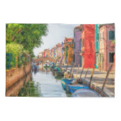 Verken de levendige charme van Burano Kussensloop (Achterkant)