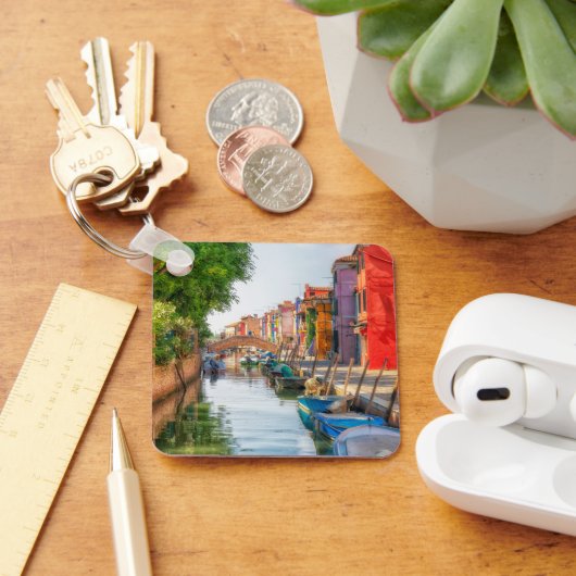 Verken de levendige charme van Burano Sleutelhanger (Bureau)