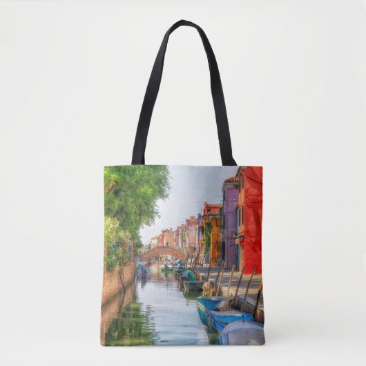 Verken de levendige charme van Burano Tote Bag (Voorkant)