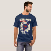 Verken de Ruimte - Kosmische Astronaut T-shirt (Voorkant volledig)