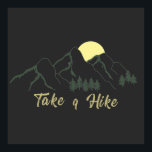 verkenning buitenshuis poster<br><div class="desc">Hiking is een geweldige manier om actief te blijven en van de mooie buitenlucht te genieten. En met dit unieke buitenwandelwandelende grafische ontwerp kun je mensen show die je daar graag uitkomt en wat frisse lucht inademen. Het is perfect voor elke buitenwandelaar die een geliefde maakt en kan ook worden...</div>