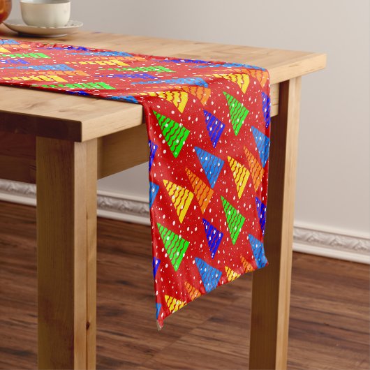 Verkleurde bomen. korte tafelloper (Voorbeeld)