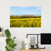 Verkrachte velden omcirkelen het bos - gepersonali poster (Thuiskantoor)