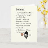 Verlaat een grappig verlaat gelukkig verjaardagsge kaart (Gele Bloem)