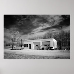 Verlaten Benzinestation Poster
