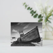 Verlaten boot op Dungeness Beach Briefkaart (Staand voorkant)