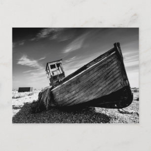 Verlaten boot op Dungeness Beach Briefkaart