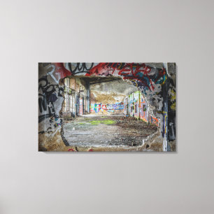 Verlaten gebouw Gat in Muur Graffiti Art Canvas Afdruk