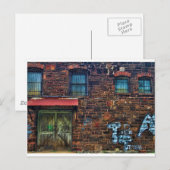 Verlaten Graffiti Brick Building Barred Windows Briefkaart (Voorkant / Achterkant)