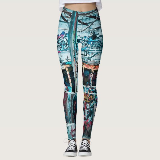 Verlaten Graffiti Street Art Wall Leggings (Voorkant)