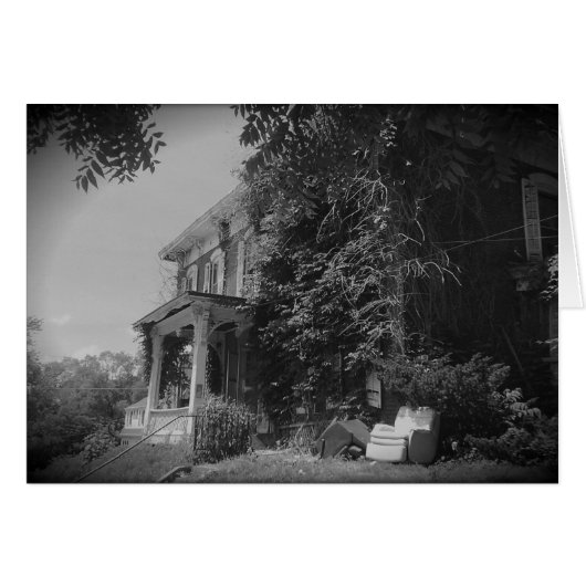 Verlaten huismeubilair inbegrepen (Voorkant Horizontaal)