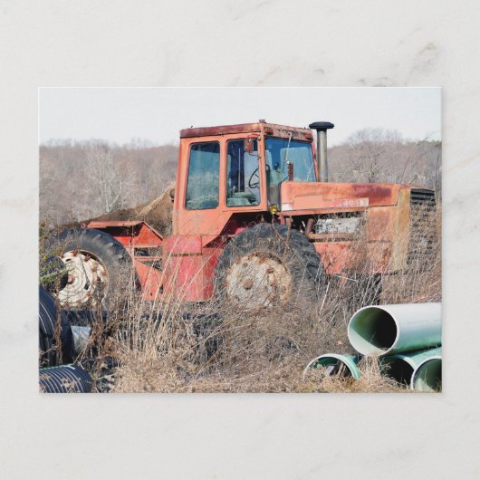 Verlaten Oude Grote Rode Tractor die weg roesten Briefkaart (Voorkant)